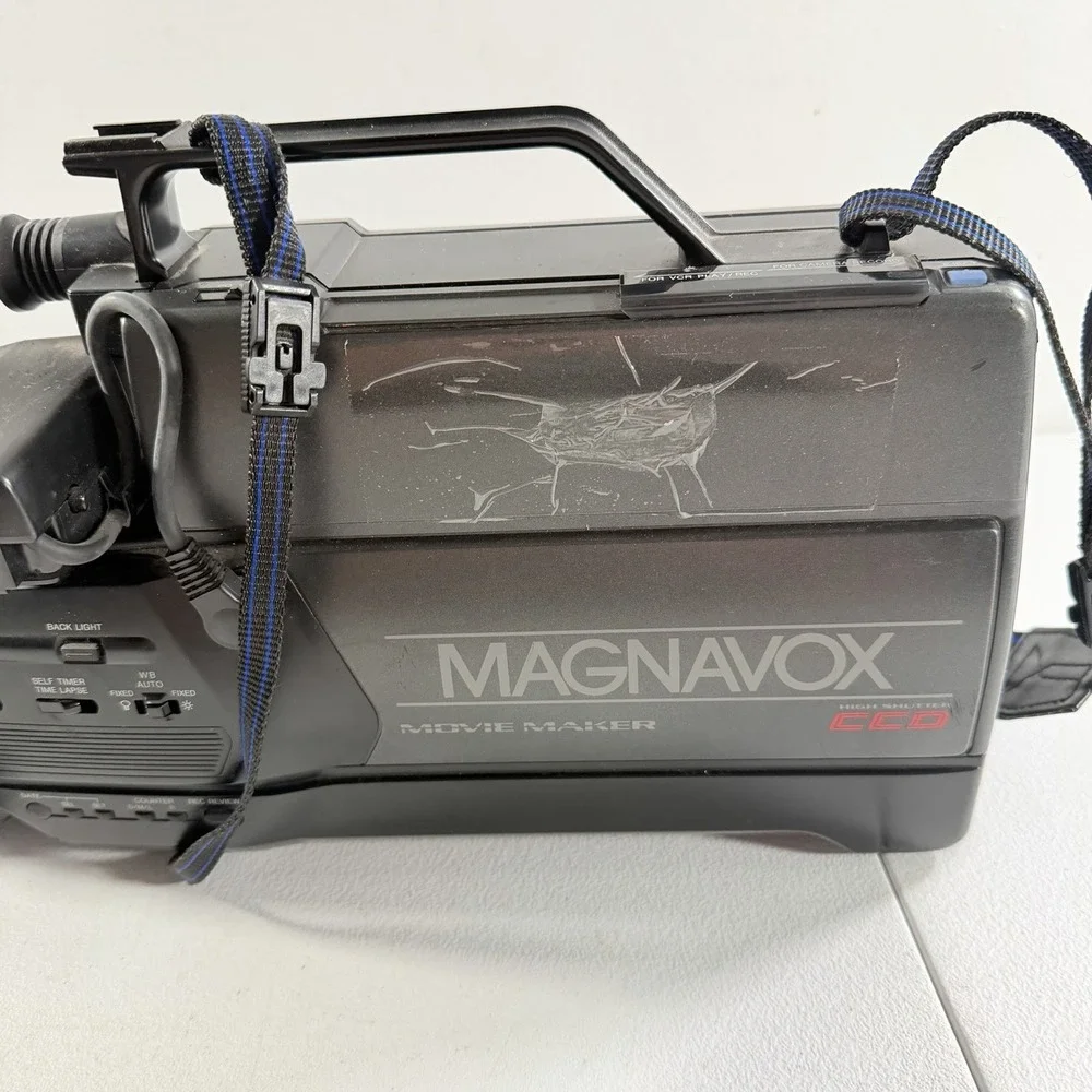 Vintage Magnavox Movie Maker VHS Camcorder CVJ310AV01 AS IS FOR PARTS REPAIR